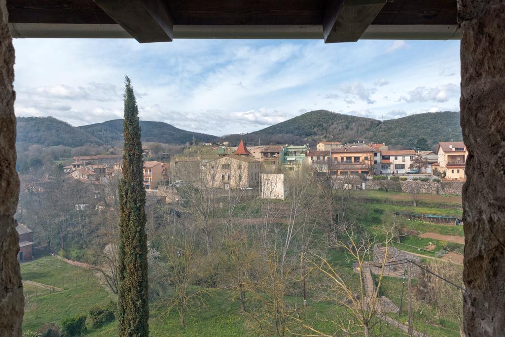 Hotel Cal Sastre Santa Pau Exterior photo